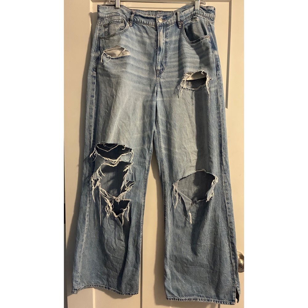 American Eagle Super High-Rise Baggy Wide Leg Distressed Jeans Light Wash 12